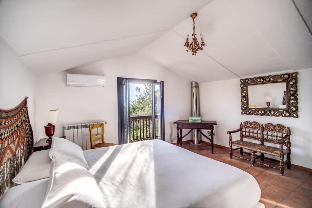 Villa Aragona Historic Villa With Views And Guest Services มัสซาลูเบรนเซ ภายนอก รูปภาพ